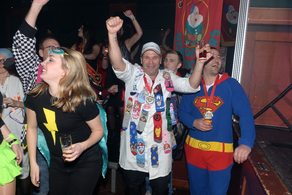 ../Images/Held op sokken feest 081.jpg